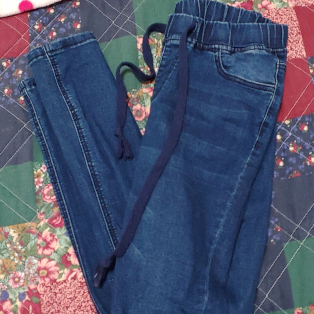 Minor distressed jean joggers